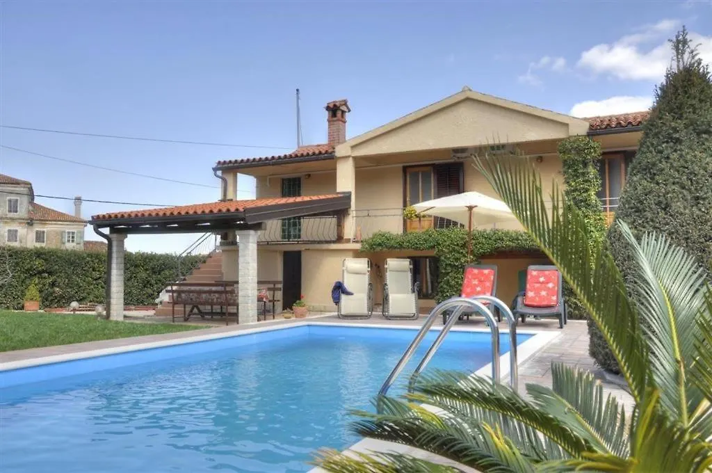 Villa Maria Di Torre With Private Pool Near Porec 4 Km From The Sea Tar-Vabriga